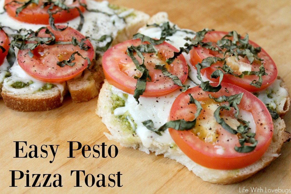 Easy Pesto Pizza Toast 