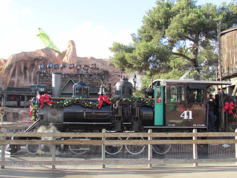 Knotts Berry Farm - Christmas