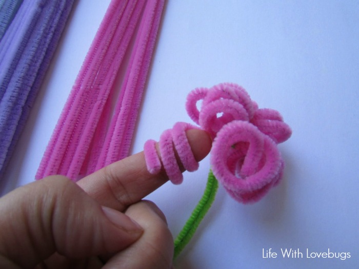 How To Make Pipe Cleaner Flowers