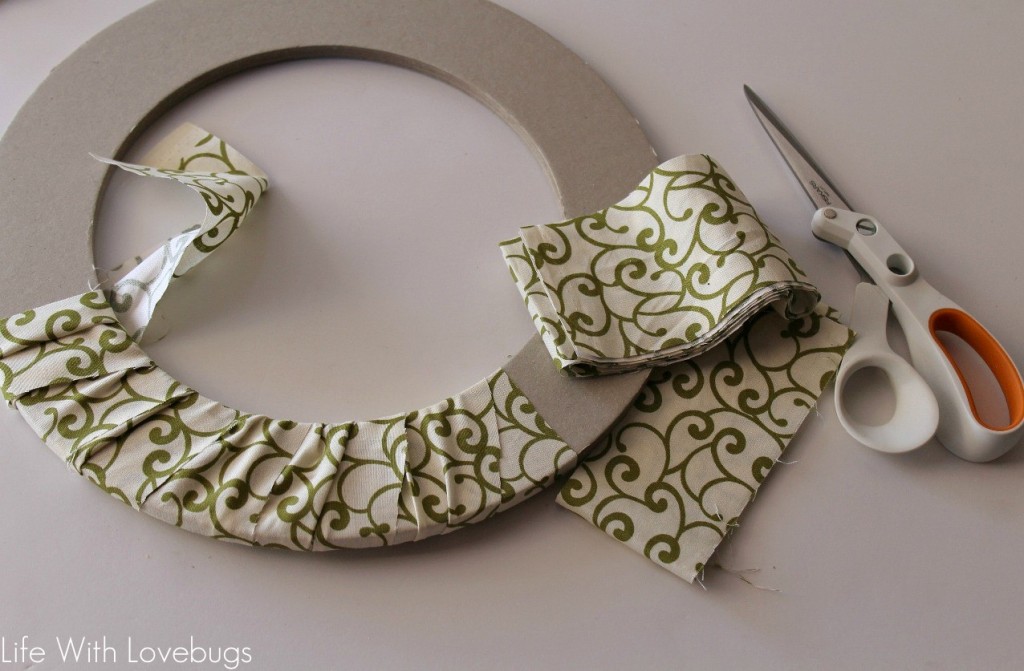 Fabric & Felt Wreath Tutorial 