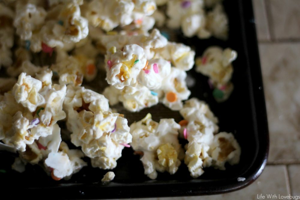 Easy Candied Party Popcorn - A sweet treat for any occasion! 