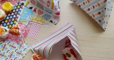 How to Make Triangle Candy Pockets
